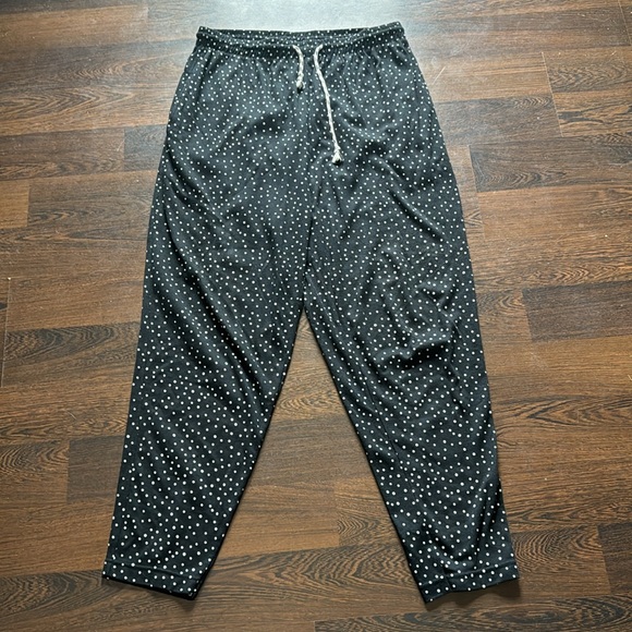 Simple Addition Pajama Set Black and White Polka Dot 20W - Picture 7 of 9